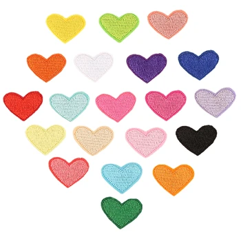 20 Adet Çeşitli Renkler Sevimli Mini Kalp Dikiş / Demir On Aplikler Nakış Yamalar Rozetleri Konfeksiyon Bezemeler Giyim Sanat