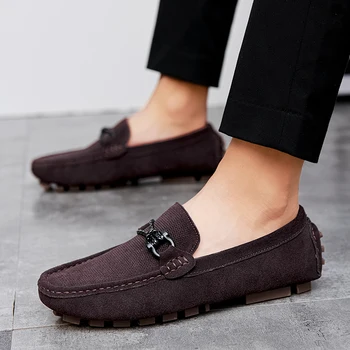 Marka Moda Erkek deri ayakkabı Lüks Tasarımcı Sneakers Flats Slip on Hafif Yumuşak Erkek Ayakkabı Mokasen Kahverengi Siyah Loafer'lar